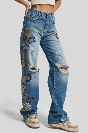 Women’s Distressed Floral Embroidered Jeans