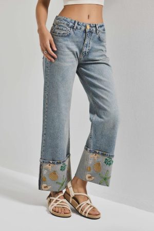 Women’s Light Wash Floral Cuff Jeans
