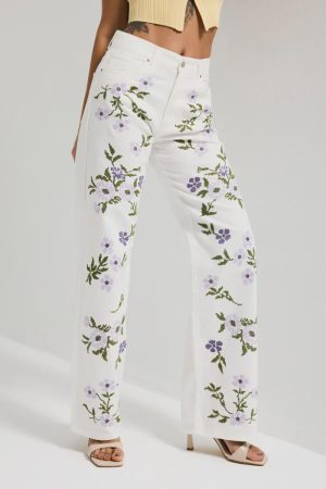 Women’s White Floral Embroidered Jeans