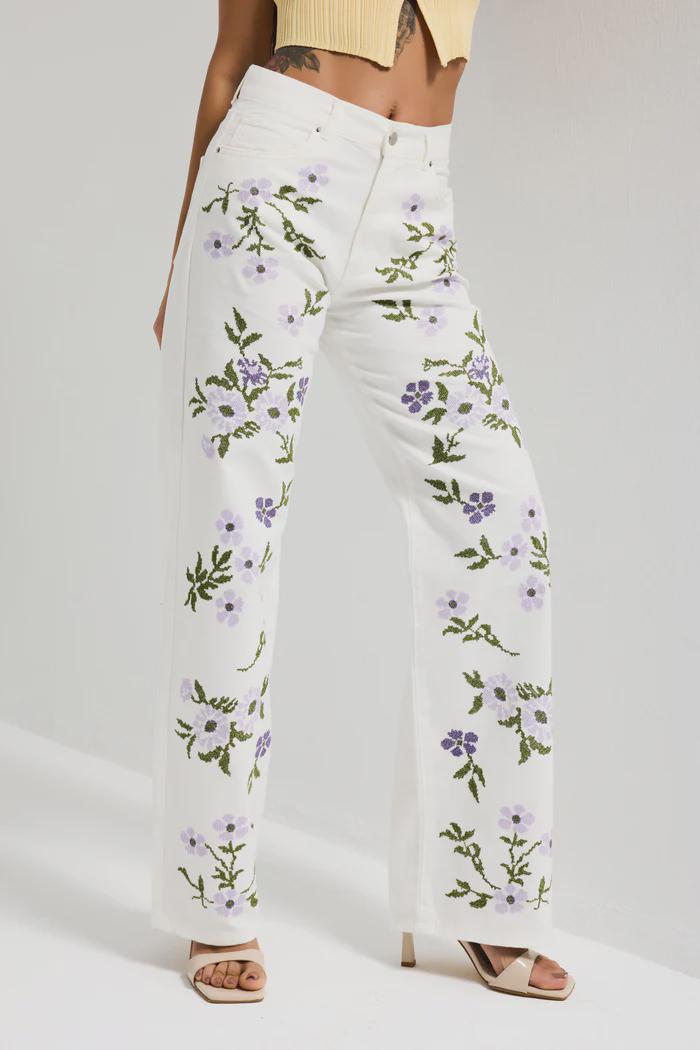Women’s White Floral Embroidered Jeans