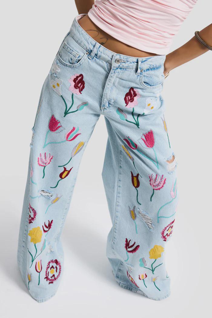 Women’s Light Blue Floral Embroidered Jeans